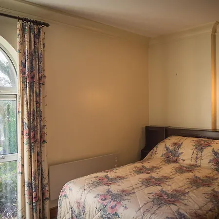 No 9 Old Manor Ballynahinch * Galway